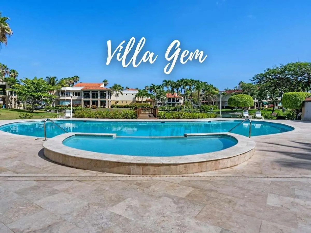 Villa Gem Tropical Charm Prime Location Sabana